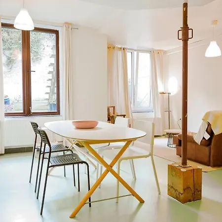 Apartment Cozy With Patio By The Water